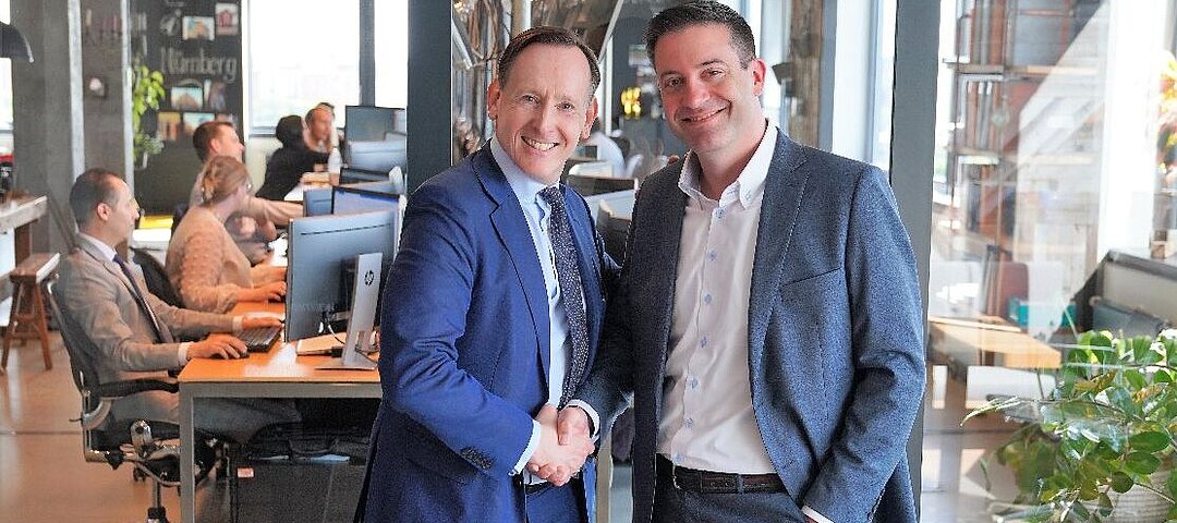 Gemeinsamer Vertrieb: George Salden (l.) von Capital Bay und Patrick Holze haben dafür ein Joint Venture gegründet. © Capital Bay Gemeinsamer Vertrieb: George Salden (l.) von Capital Bay und Patrick Holze haben dafür ein Joint Venture gegründet. © Capital Bay