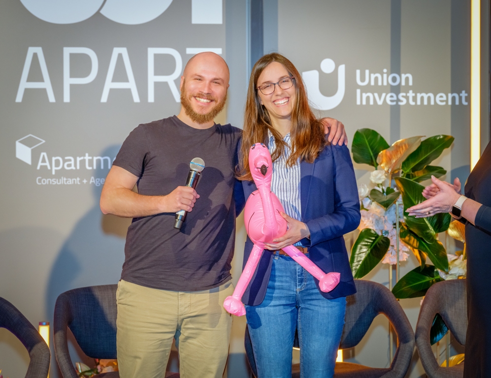 Sie überzeugten 2022 das Publikum: Yannic Hönle und Miriam Martín González vom Indoor-Gartensystem Myriad UG. © HAFENCITYSTUDIOS